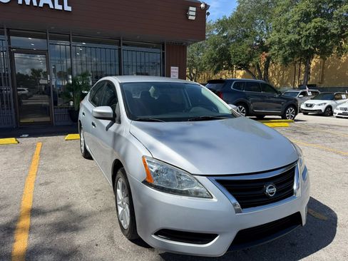 Used 2013 Nissan Sentra SV FWD image 3