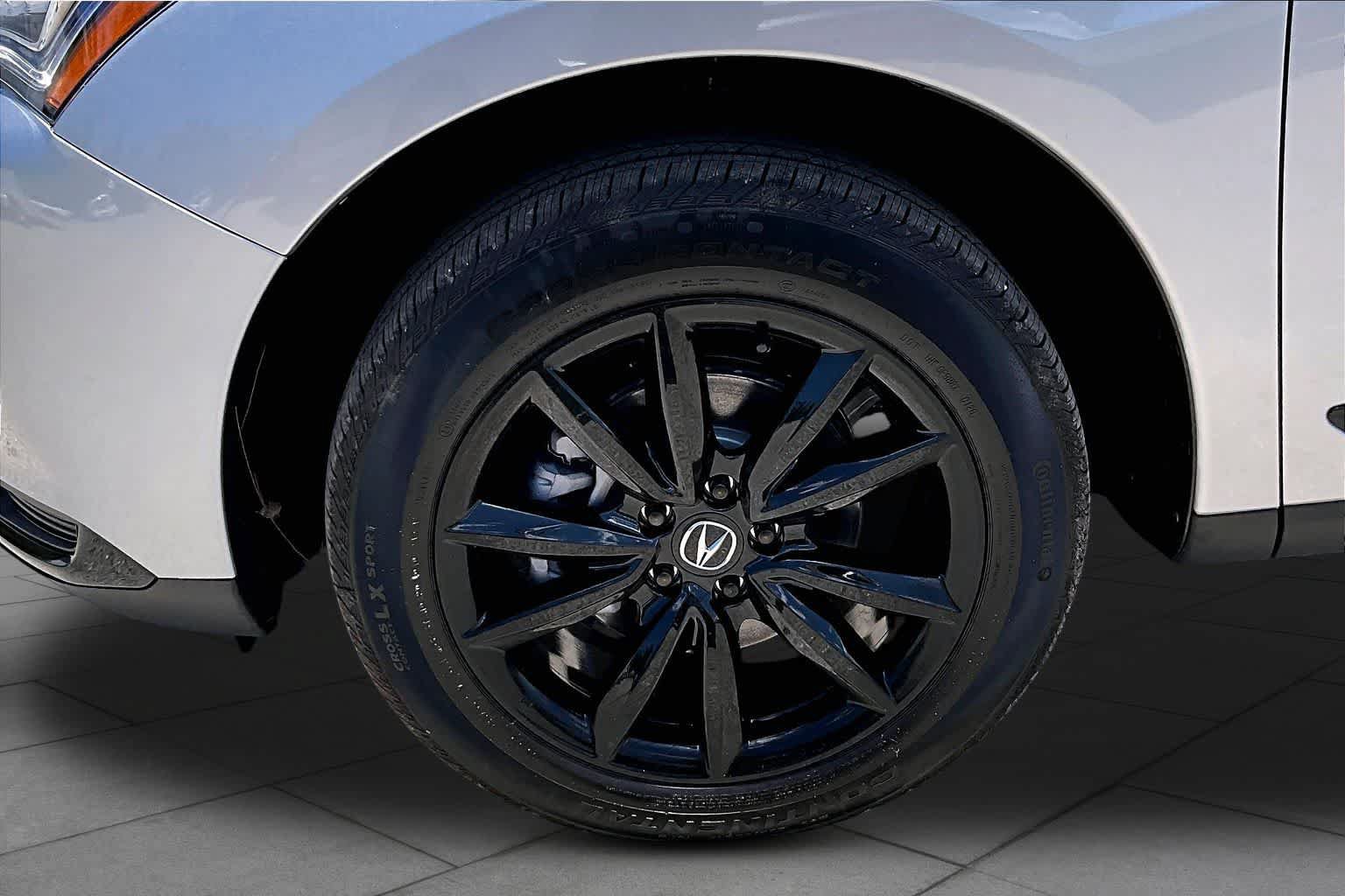 Used 2026 Acura RDX SH-AWD image 11