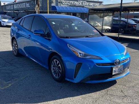 Used 2019 Toyota Prius XLE w/ Advanced Technology Package image 7