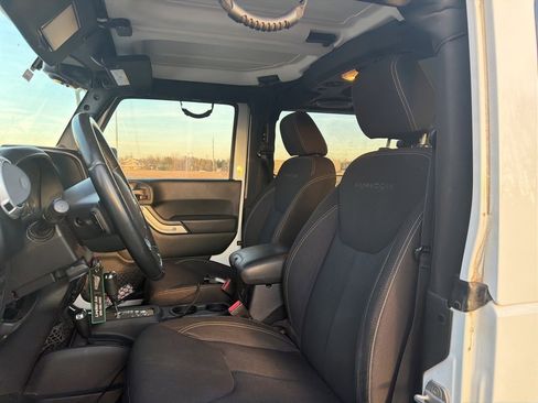 Used 2013 Jeep Wrangler Rubicon w/ PWR Convenience Group image 14