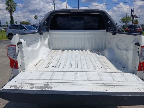 Used 2022 Nissan Titan SV w/ SV Convenience Package image 13