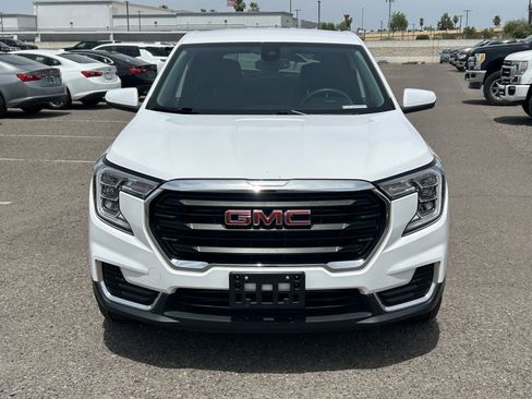 Used 2024 GMC Terrain SLE FWD image 7