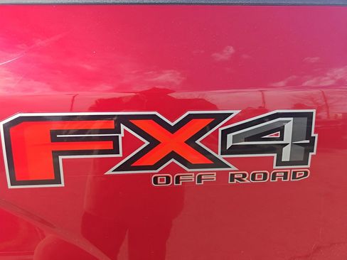 Used 2019 Ford F150 Platinum w/ Equipment Group 701A Luxury image 39