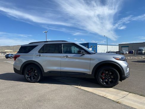Used 2022 Ford Explorer ST w/ Equipment Group 401A AWD/4WD image 22