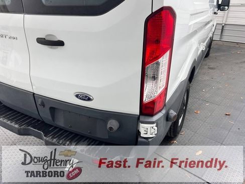Used 2017 Ford Transit 250 Base image 14