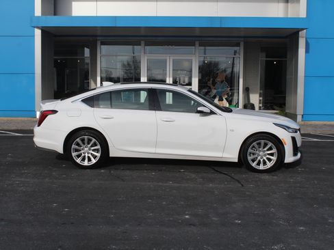 Used 2023 Cadillac CT5 Luxury w/ Sun And Sound Package image 3