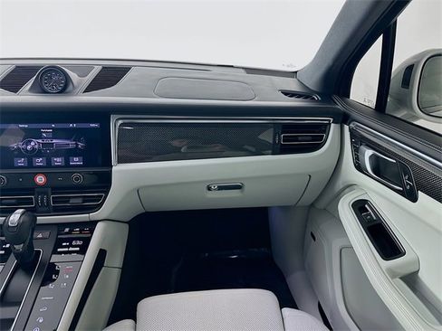 Used 2023 Porsche Macan GTS image 24