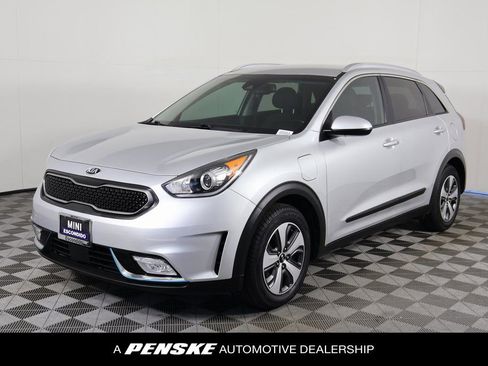 Used 2018 Kia Niro LX image 1