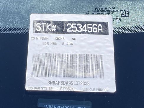 Used 2025 Nissan Kicks SR FWD image 36