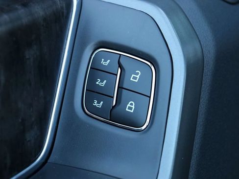 New 2026 Ford F250 Lariat w/ Black Appearance Package AWD/4WD image 21