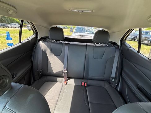 Used 2025 Buick Encore GX Preferred FWD image 39