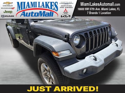 Used 2020 Jeep Gladiator Sport w/ Quick Order Package 24S AWD/4WD image 1