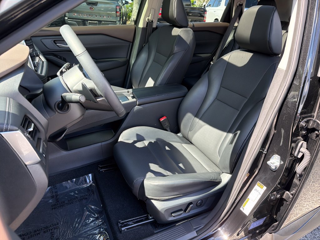 Used 2023 Nissan Rogue SV w/ SV Premium B Package FWD image 30