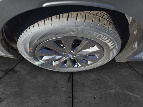 Used 2025 Subaru Outback Onyx Edition image 14