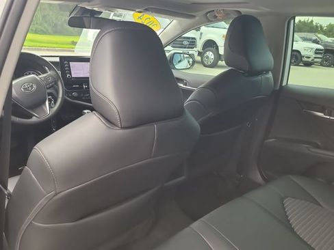 Used 2024 Toyota Camry SE FWD image 12