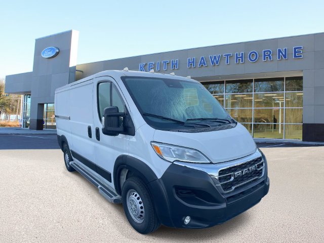 Used 2025 RAM ProMaster 2500 w/ U-Haul Equipment Group FWD image 1