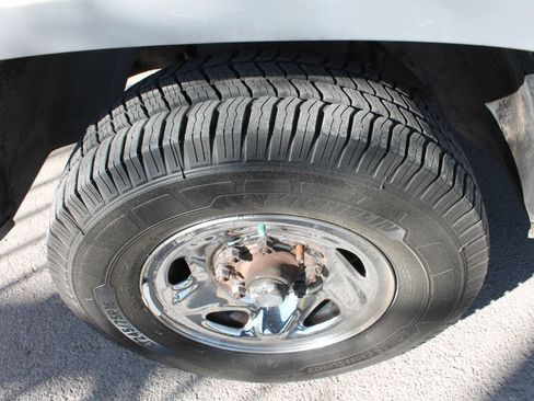 Used 1997 Dodge Ram 2500 Truck 2WD Club Cab image 22