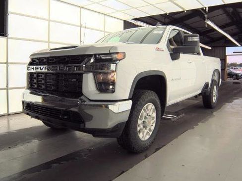 Used 2026 GMC Sierra 2500 AT4 AWD/4WD image 2