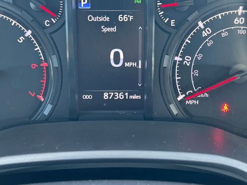 Used 2021 Toyota 4Runner SR5 Premium w/ Moonroof Package AWD/4WD image 37