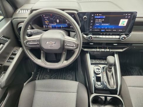 Used 2025 Chevrolet Colorado Trail Boss AWD/4WD image 27