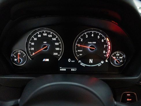 Used 2018 BMW M3 image 41