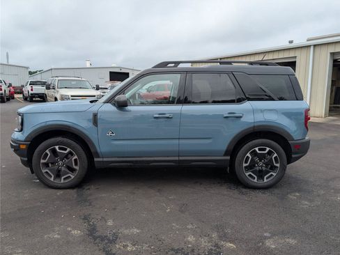 Used 2022 Ford Bronco Sport Outer Banks w/ Tech Package AWD/4WD image 2