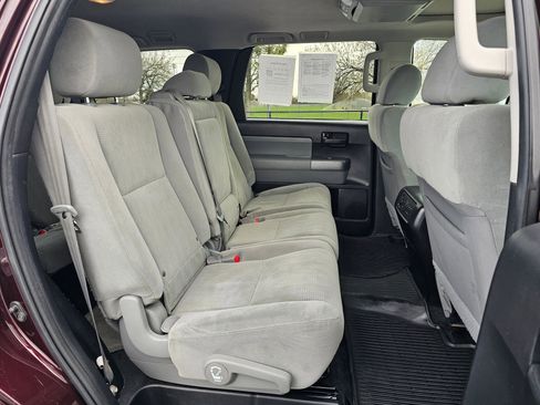 Used 2016 Toyota Sequoia SR5 AWD/4WD image 12