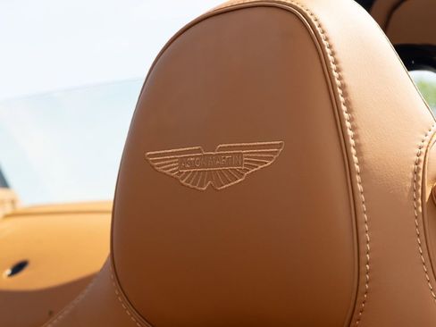 New 2026 Aston Martin V8 Vantage Convertible image 25
