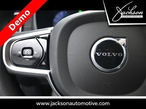 New 2025 Volvo XC90 B6 Core w/ Protection Package image 15