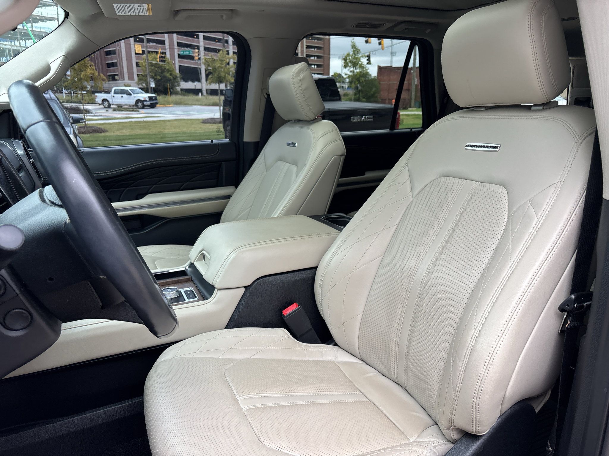Used 2020 Ford Expedition Platinum AWD/4WD image 12