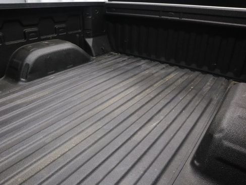 Used 2022 Chevrolet Silverado 1500 LT image 17