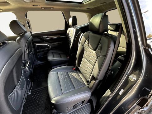 Used 2022 Kia Telluride SX w/ SX Prestige Package AWD/4WD image 22