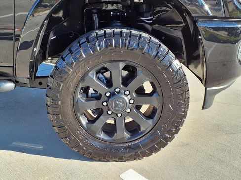 Used 2019 RAM 3500 Laramie w/ Black Appearance Package image 9