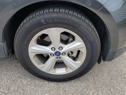 Used 2019 Ford Edge SE FWD image 6