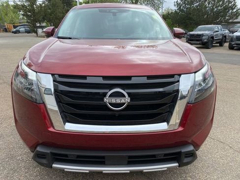 Certified 2025 Nissan Pathfinder SL AWD/4WD image 8