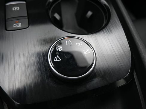 Used 2026 Nissan Rogue SL AWD/4WD image 21