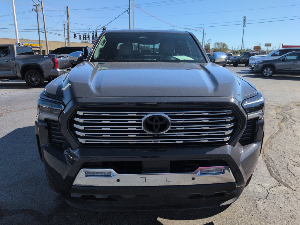 Used 2024 Toyota Tacoma Limited w/ Limited Package (LT) AWD/4WD image 8