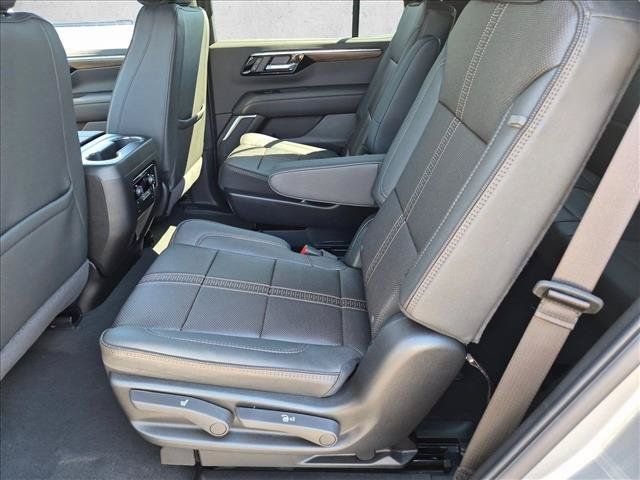 New 2026 Chevrolet Tahoe High Country RWD image 15