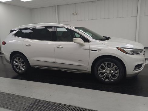 Used 2019 Buick Enclave Avenir w/ Avenir Technology Package AWD/4WD image 11