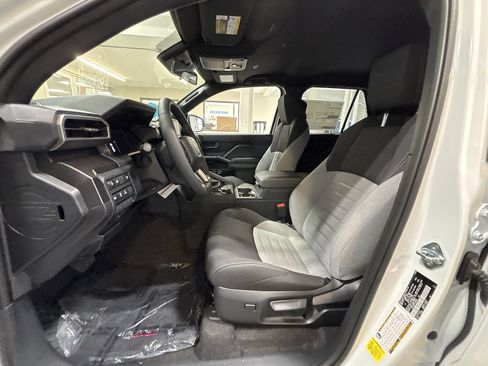 New 2026 Toyota 4Runner 4WD image 18