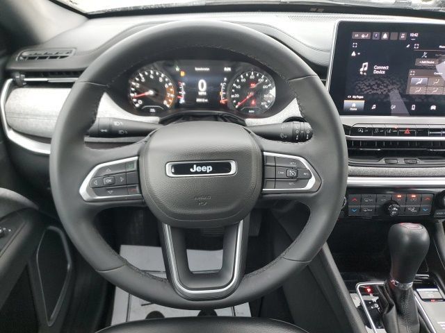 Used 2023 Jeep Compass Latitude w/ Convenience Group AWD/4WD image 18
