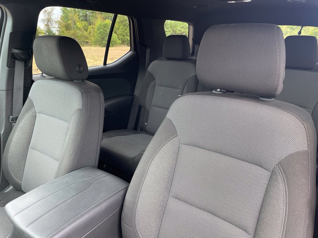 Used 2023 Chevrolet Traverse LT FWD image 29