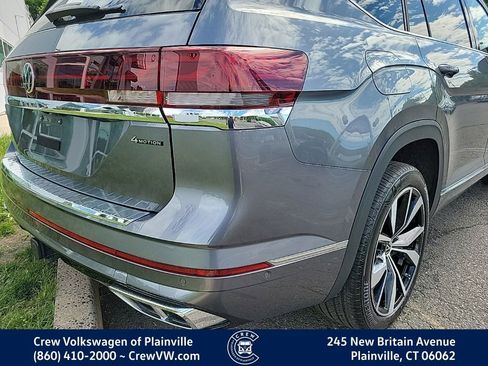 Certified 2024 Volkswagen Atlas SEL Premium R-Line AWD/4WD image 32