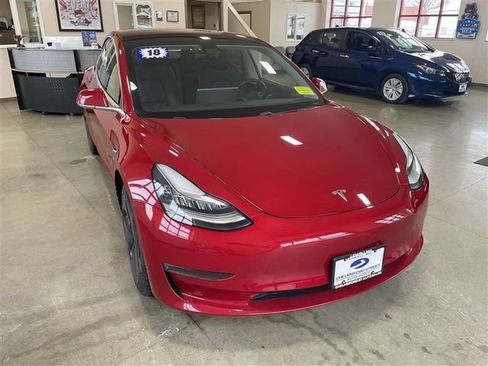 Used 2018 Tesla Model 3 Long Range image 2
