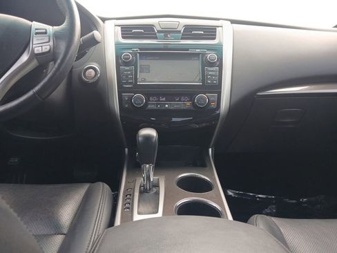 Used 2015 Nissan Altima 2.5 SL w/ Technology Package FWD image 17
