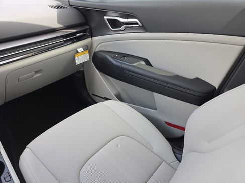 New 2026 Kia Sportage EX w/ EX Panorama Roof Package image 18