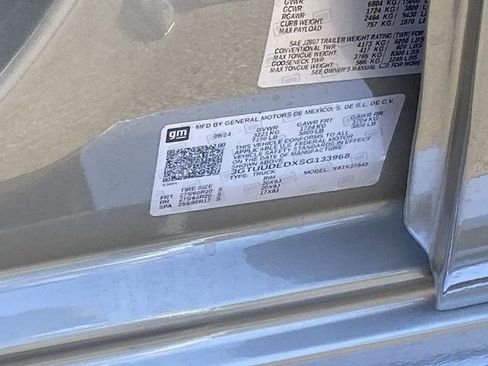 Used 2025 GMC Sierra 1500 SLT w/ SLT Premium Package image 29