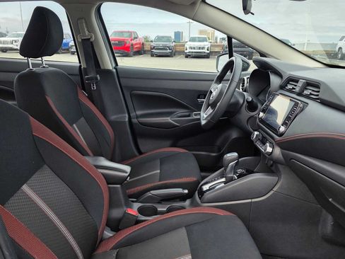 Used 2024 Nissan Versa SR FWD image 11