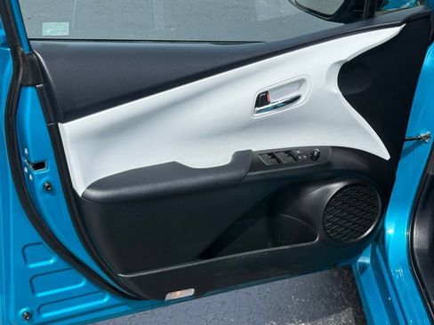Used 2020 Toyota Prius Prime XLE FWD image 13