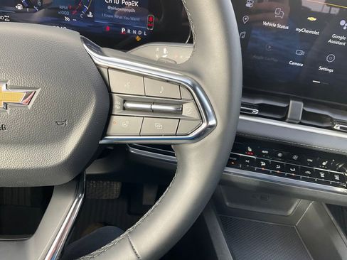 Used 2026 Chevrolet Equinox LT w/ Convenience Package II image 7